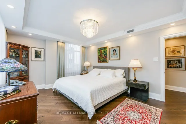 Additional image 18 of 500 Avenue Rd Unit 906