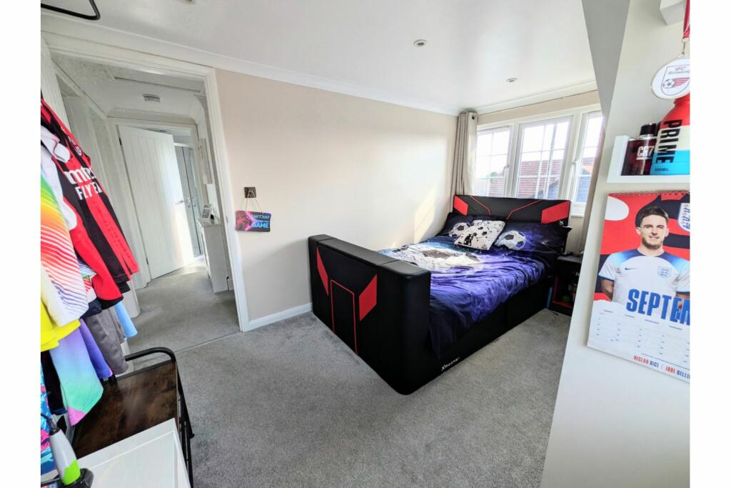 Additional image 28 of Lorraine Close, Billericay, CM11