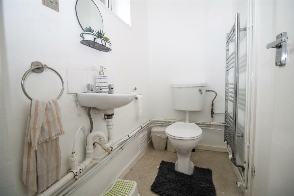 Additional image 8 of Jocelyns, Old Harlow