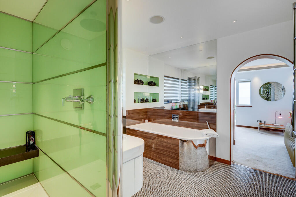 Additional image 50 of Cliff Way, Frinton-on-Sea