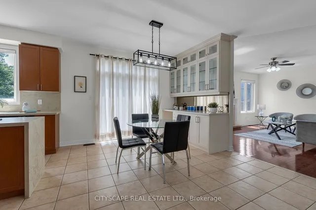 Additional image 11 of 33 Huntspoint Dr