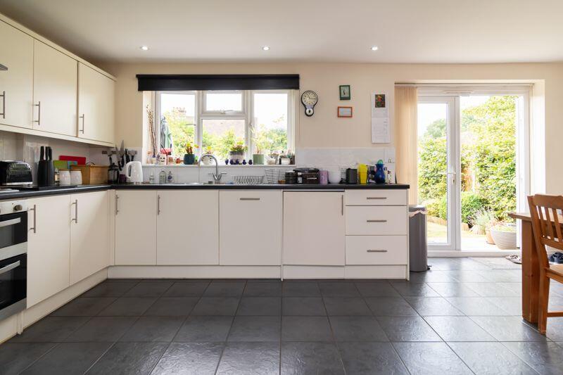 Additional image 16 of Cedar Close, Warlingham