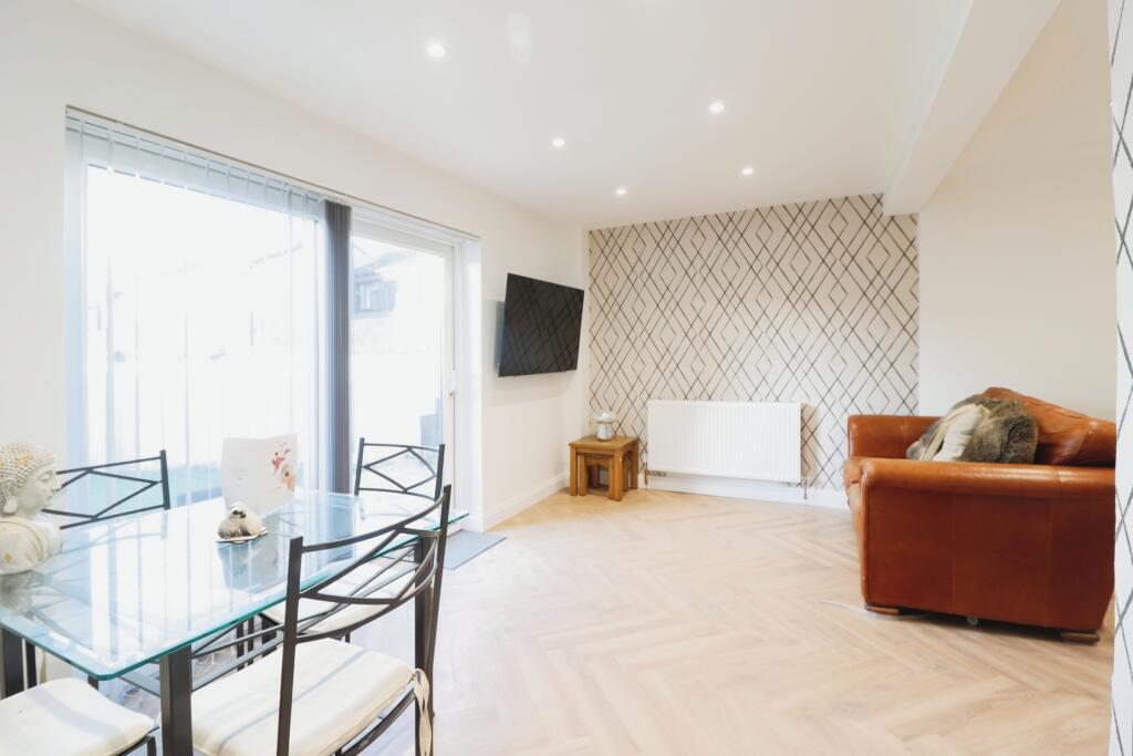 Additional image 5 of Queens Gate Mews, Billericay, CM12