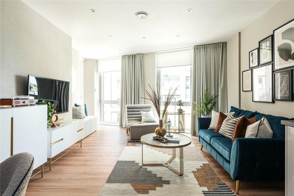 Additional image 11 of Cherry Orchard Road, Croydon, CR0