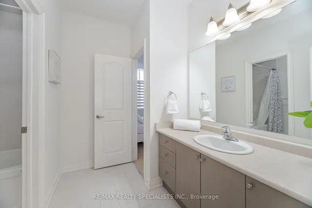 Additional image 28 of 42 Balloon Cres