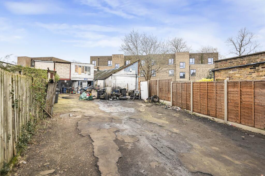 Additional image 2 of 32-34 Bensham Lane, Croydon, CR0 2RQ