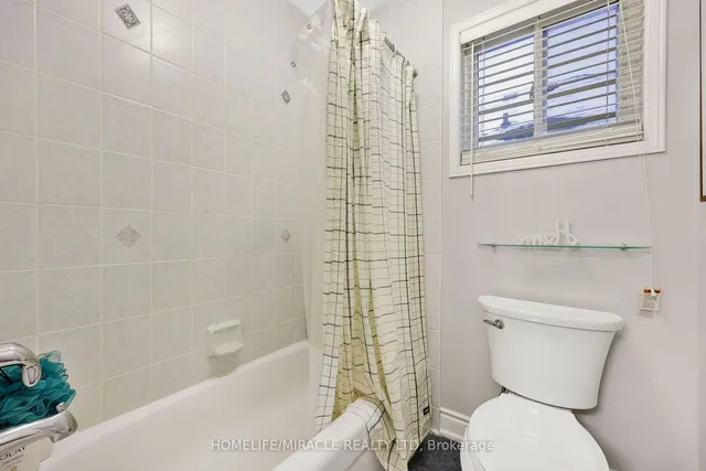 Additional image 28 of 8 Bottlebrush Dr