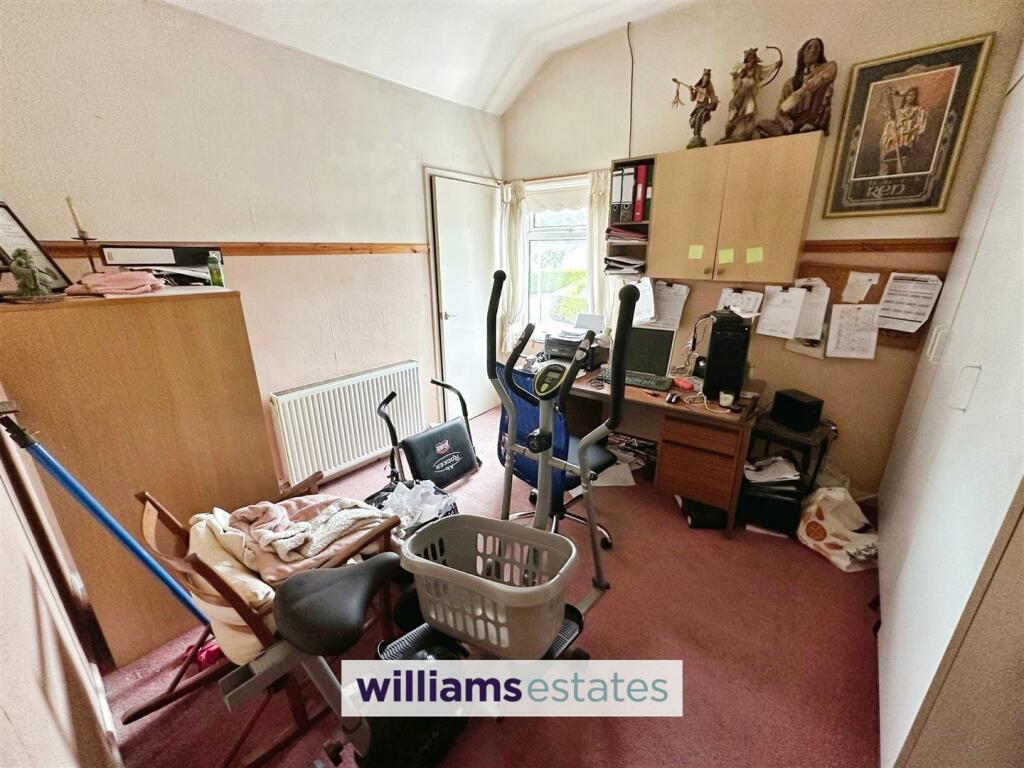 Additional image 11 of Coed-Talon, Mold