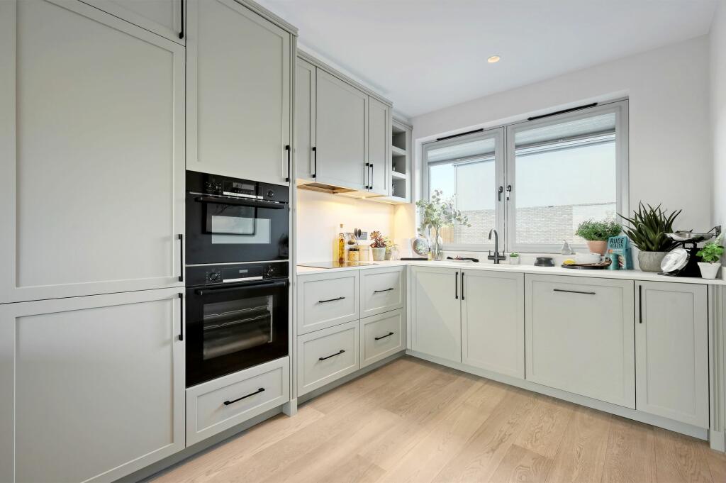 Additional image 40 of Bramlings, Epping