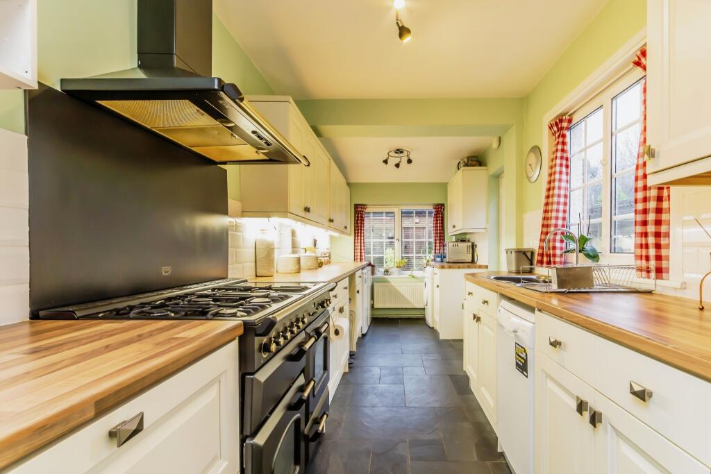 Additional image 4 of Birch Avenue, Caterham, Surrey, CR3