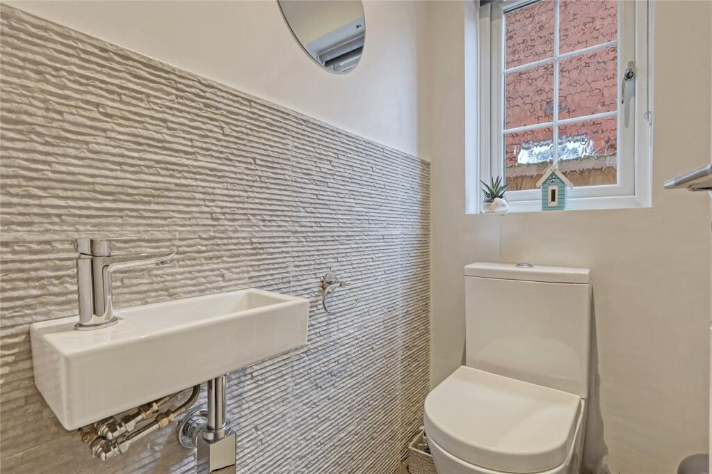 Additional image 11 of Chartfield Drive, Kirby-le-Soken, Frinton-on-Sea, Essex, CO13