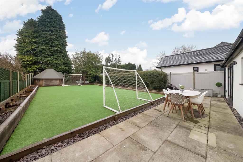 Additional image 15 of Mount Avenue, Chaldon, Caterham