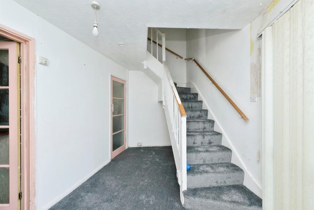 Additional image 16 of Little Pynchons, HARLOW