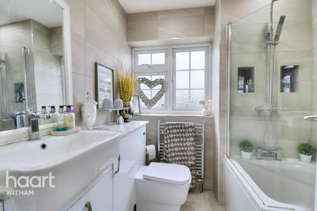 Additional image 24 of Powers Hall End, Witham