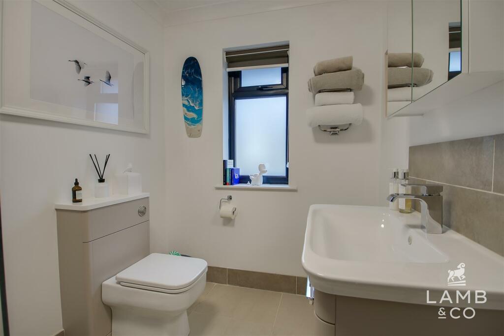 Additional image 20 of Eastern Promenade, Point Clear Bay