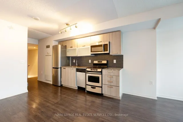 Additional image 17 of 36 Lisgar St Unit 1003E