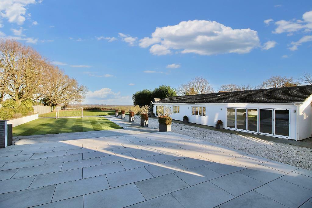 Additional image 27 of Noak Hill Road, Billericay