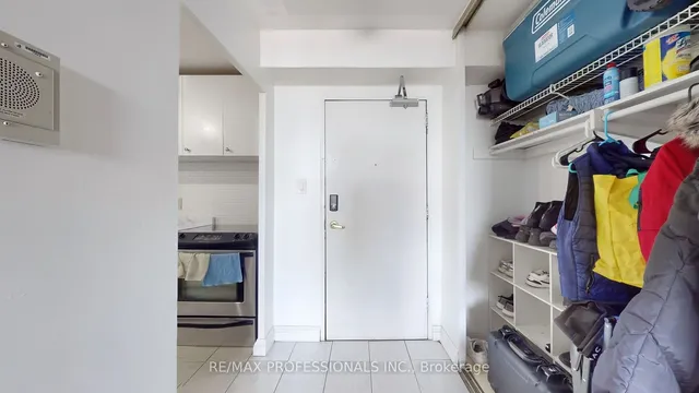 Additional image 25 of 362 The East Mall Unit 808