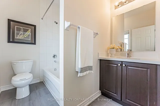 Additional image 30 of 351 Royal West Dr