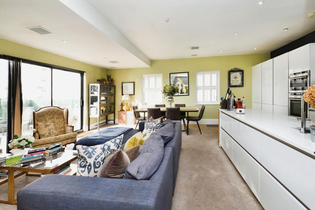 Additional image 3 of New Road, Brentwood, Essex, CM14