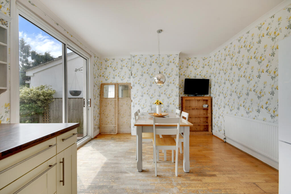 Additional image 5 of Vicarage Road, Old Moulsham, Chelmsford