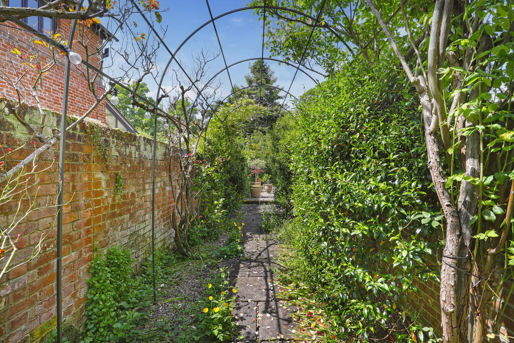 Additional image 21 of Copped Hall, Epping
