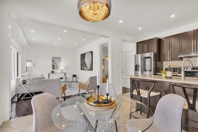 Additional image 16 of 84 Lone Rock Circ