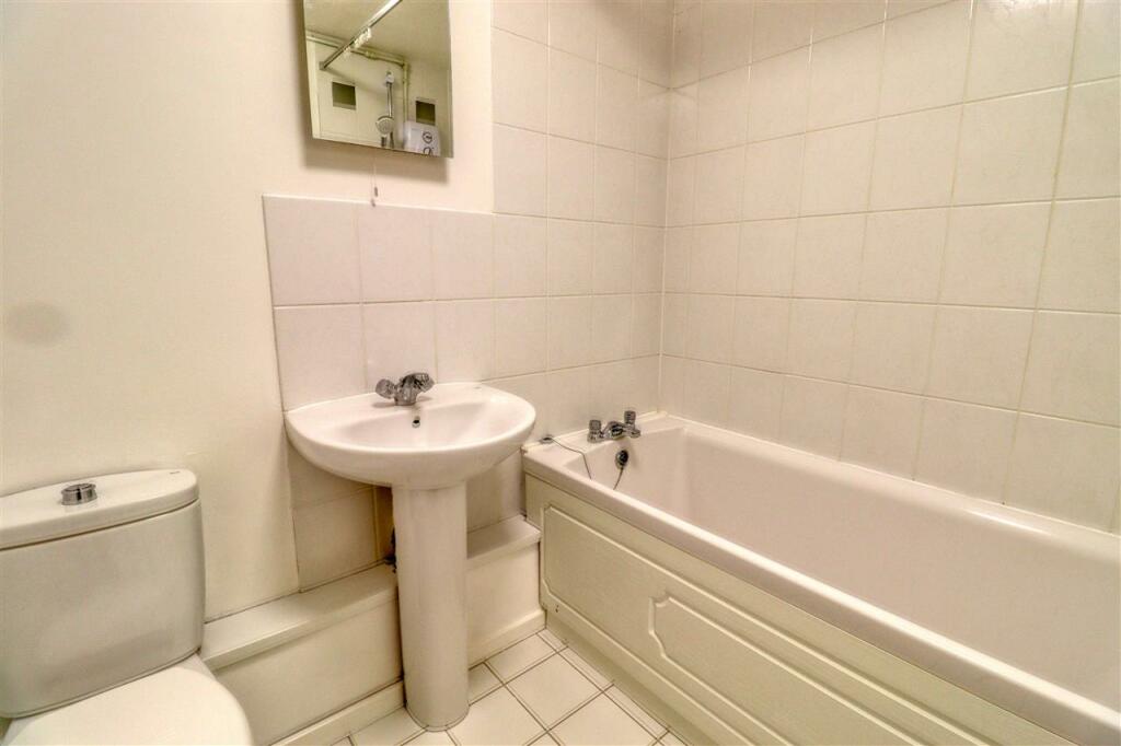 Additional image 7 of Westminster Court, Connaught Gardens East, Clacton on Sea