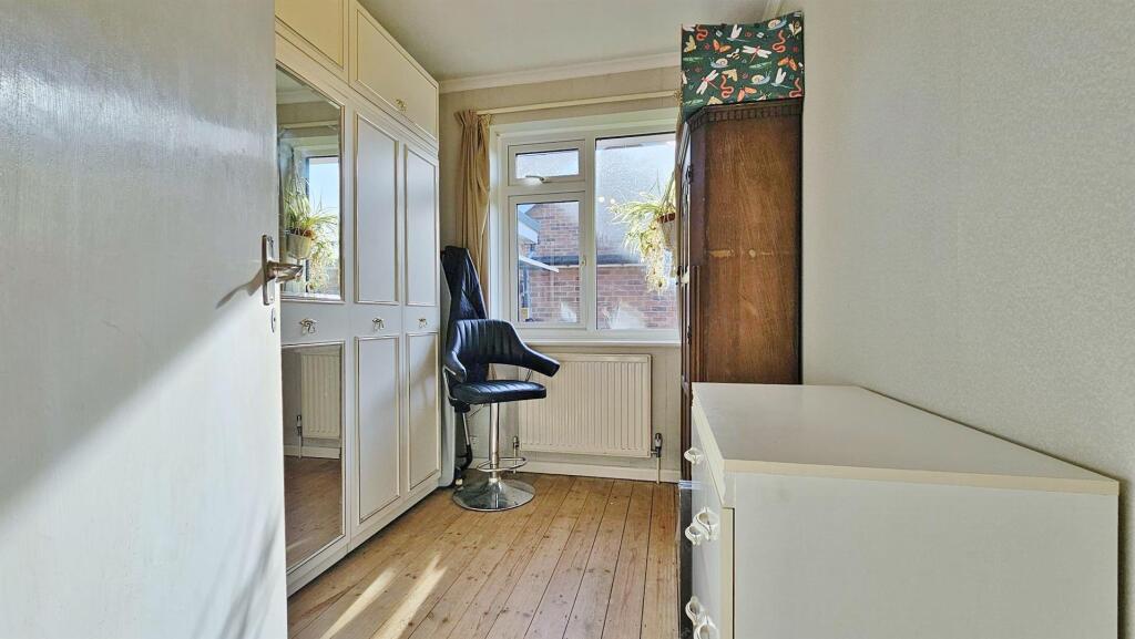 Additional image 15 of Ferndown Road, Frinton-On-Sea