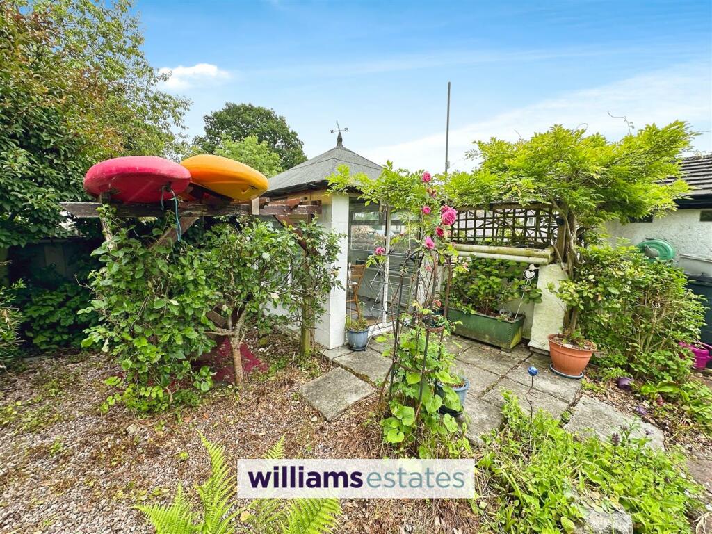 Additional image 18 of Coed-Talon, Mold