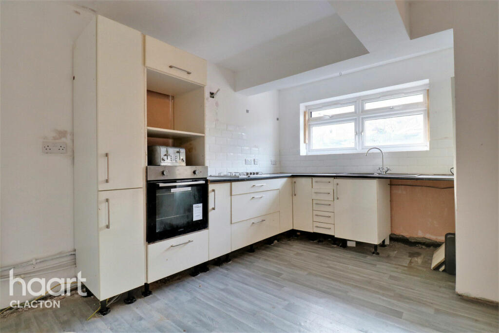 Additional image 16 of Hayes Road, Clacton-On-Sea