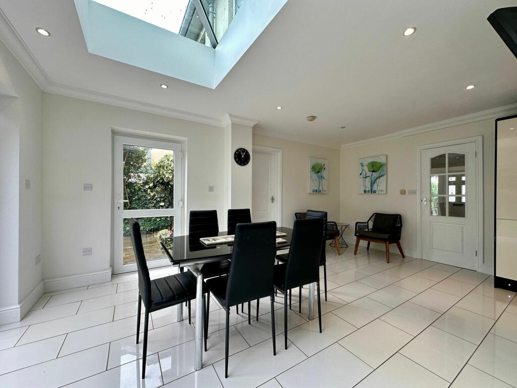 Additional image 6 of Western Road, Billericay, CM12