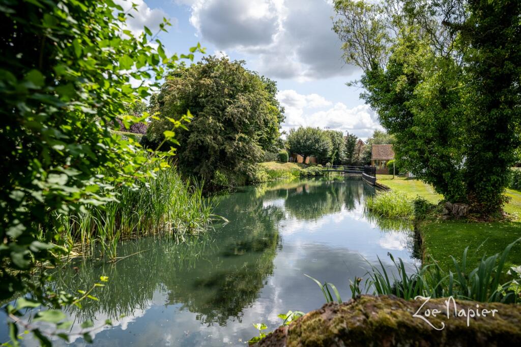 Additional image 3 of Bocking