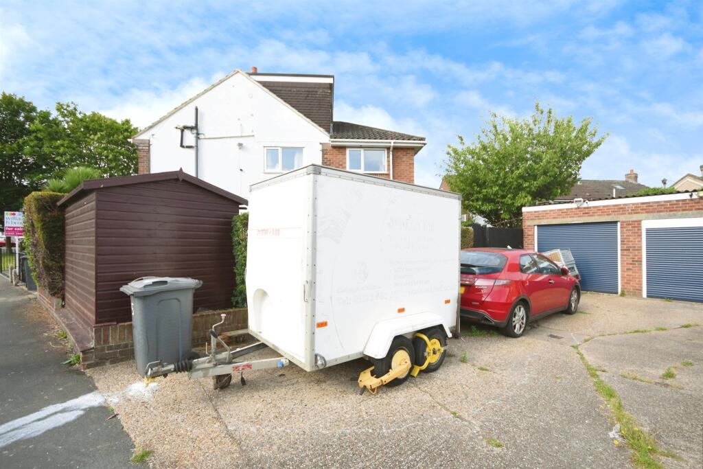 Additional image 16 of Meadgate Avenue, Great Baddow, Chelmsford