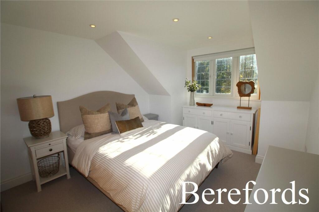 Additional image 10 of Coxtie Green Road, Pilgrims Hatch, CM14