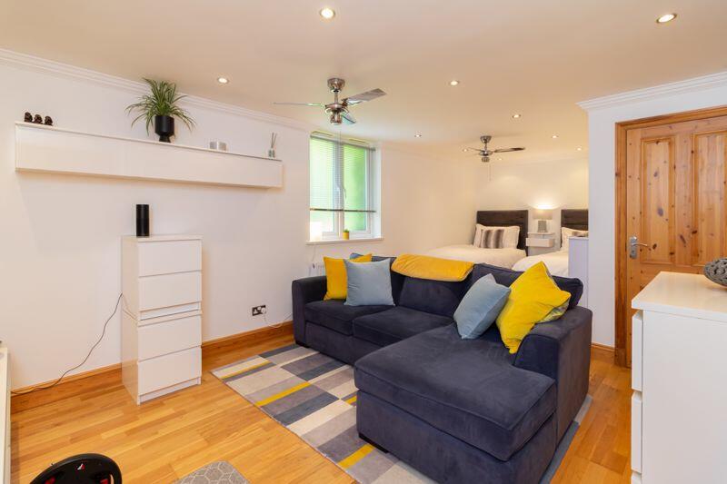 Additional image 23 of Kingswood Way, South Croydon
