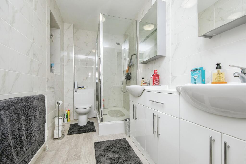 Additional image 9 of Kings Parade, Holland-On-Sea, Clacton-On-Sea