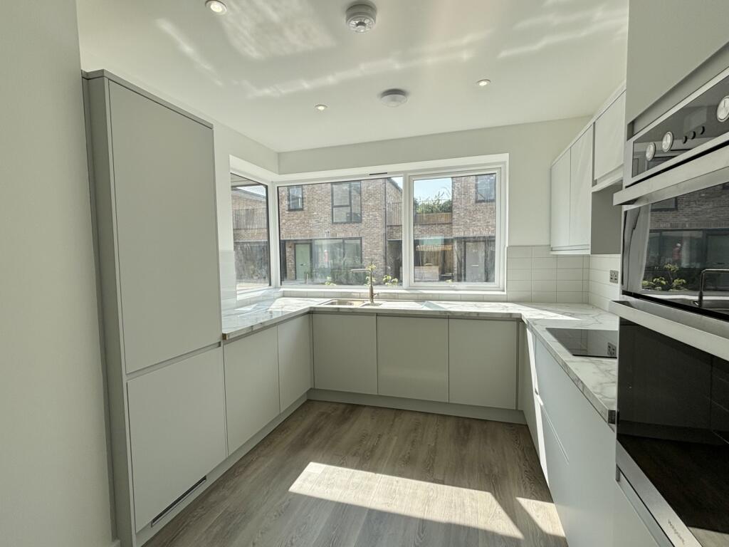 Additional image 4 of Oakview Walk, Harlow, Essex, CM18