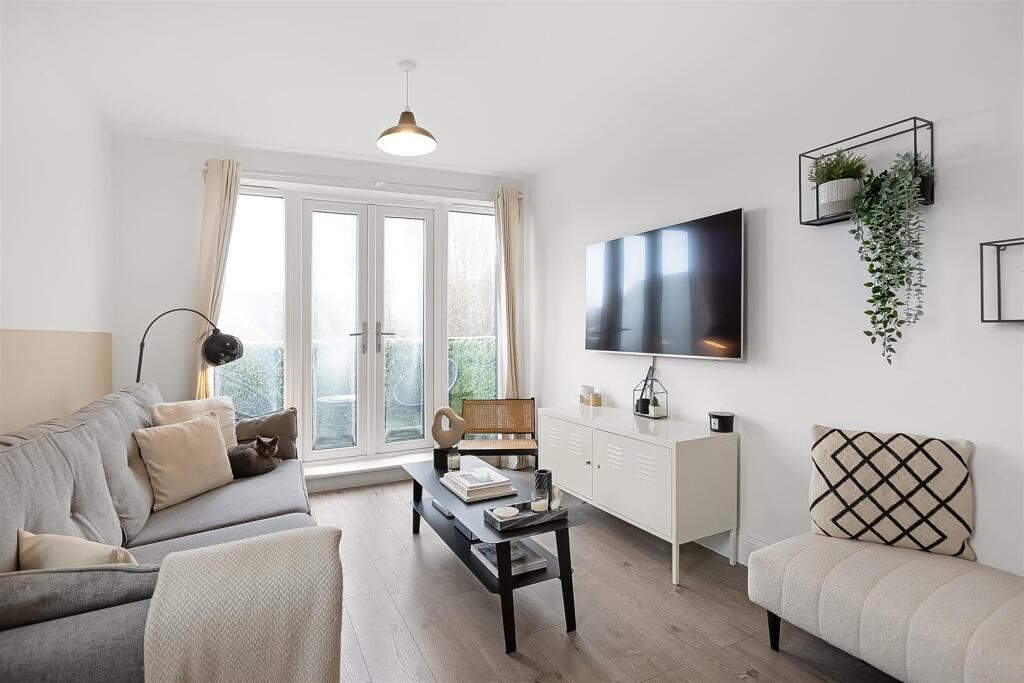 Additional image 8 of Station Road, Whyteleafe