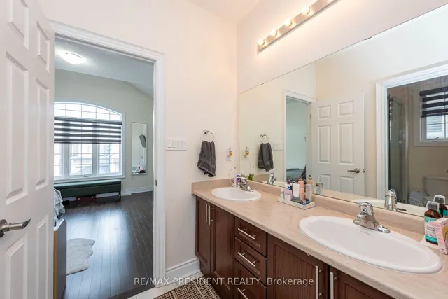 Additional image 21 of 38 John Carroll Dr