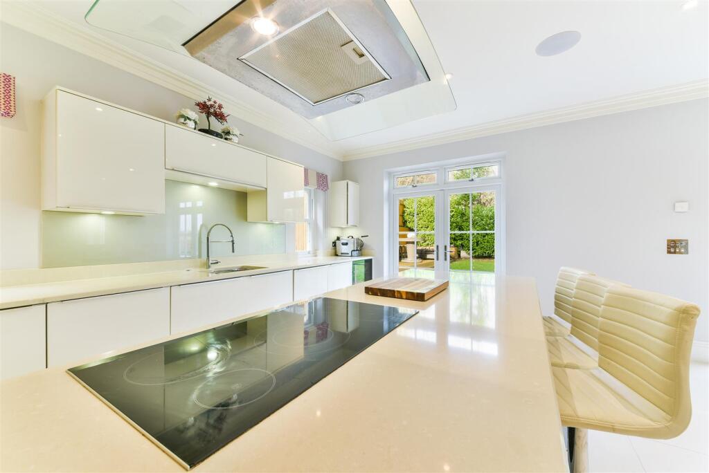 Additional image 9 of High Oaks Close, Coulsdon