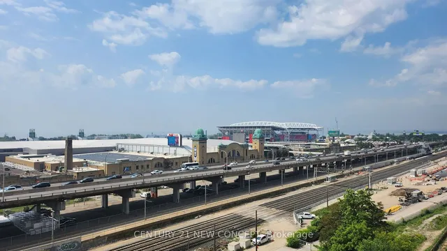 Additional image 12 of 65 East Liberty St Unit 1002