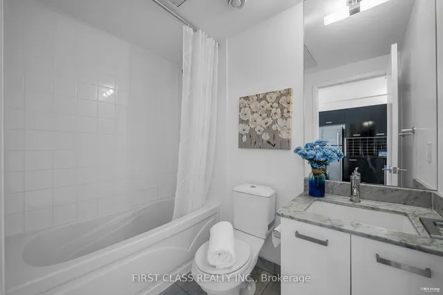 Additional image 13 of 832 Bay St Unit 4609