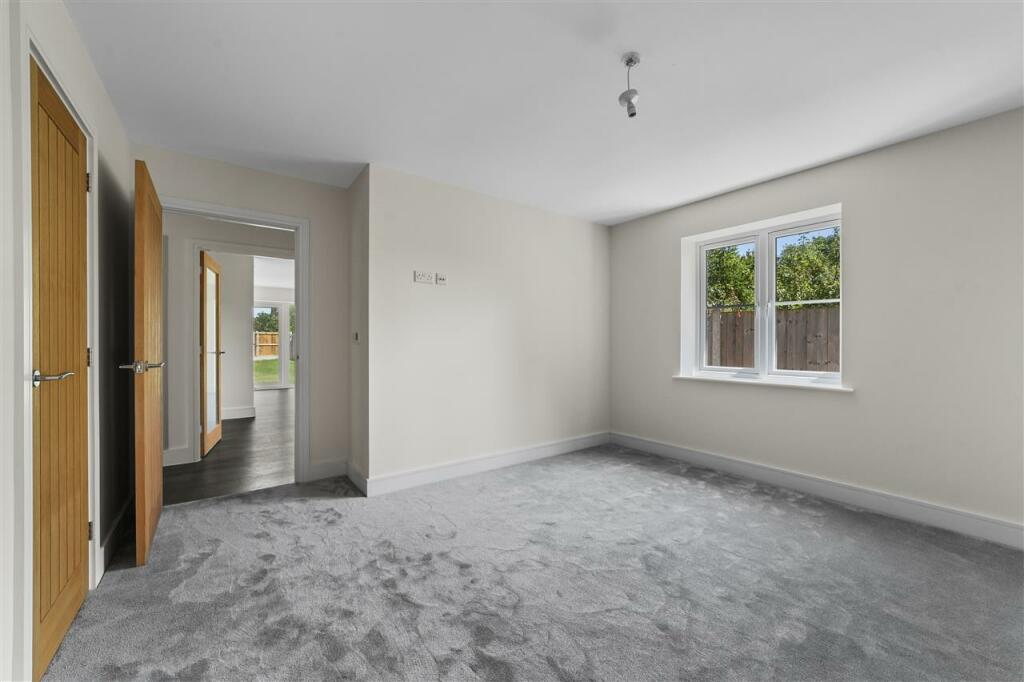 Additional image 7 of Luxury Bungalow Weavers Close, Brightlingsea
