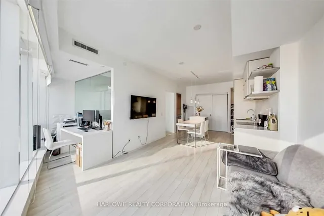 Additional image 7 of 197 Yonge St Unit 1514