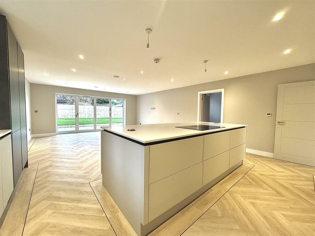 Additional image 9 of New Builds @ Mangapp Chase, Burnham-On-Crouch