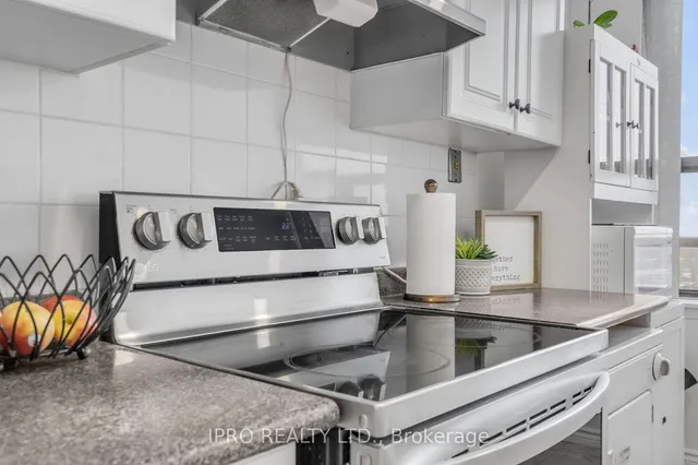 Additional image 28 of 21 Knightsbridge Rd Unit 1903