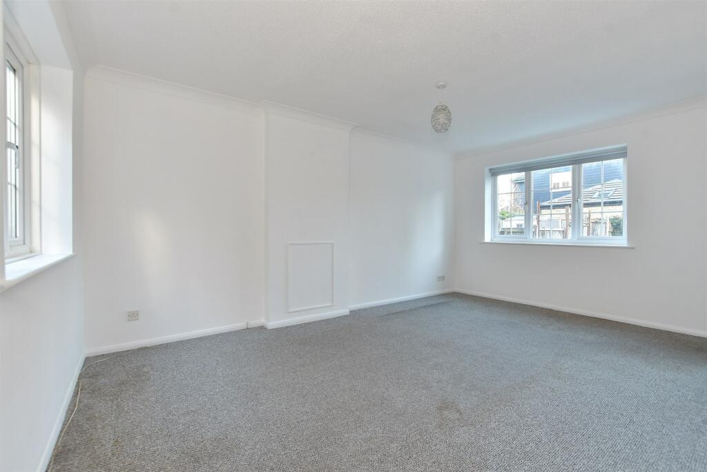 Additional image 7 of Fitzroy Close, Billericay, Essex