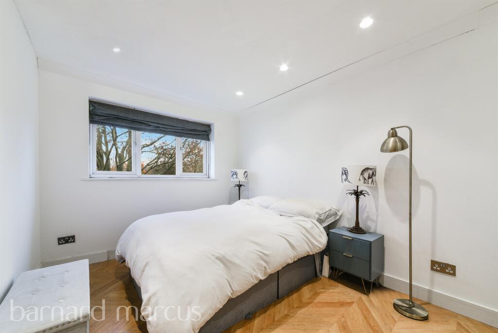 Additional image 7 of Firs Close, Mitcham