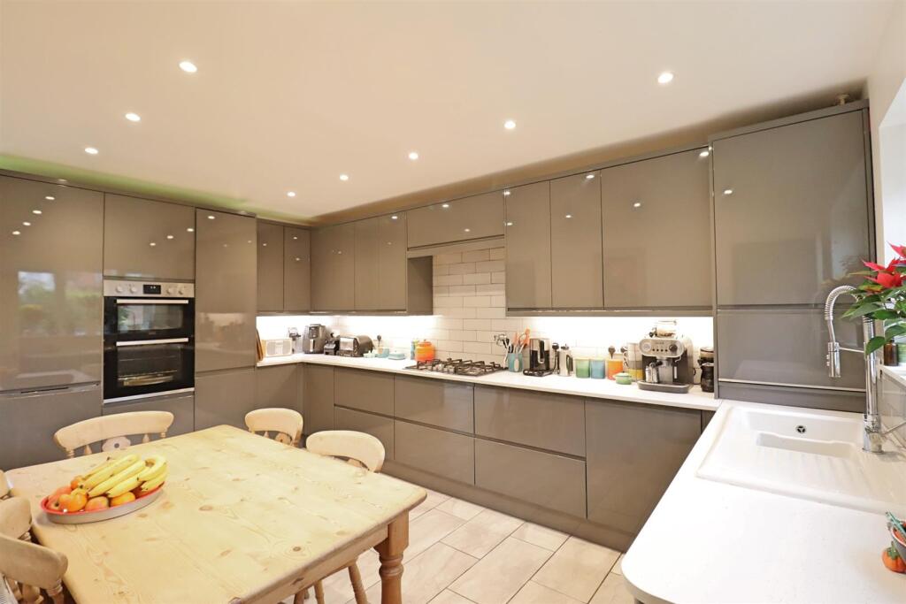 Additional image 4 of Wigeon Close, Great Notley, Braintree